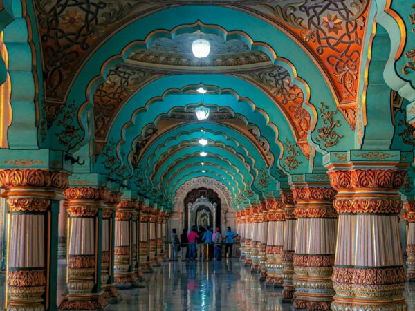 Sacred Ganges, Royal Triangle & Mumbai Odyssey